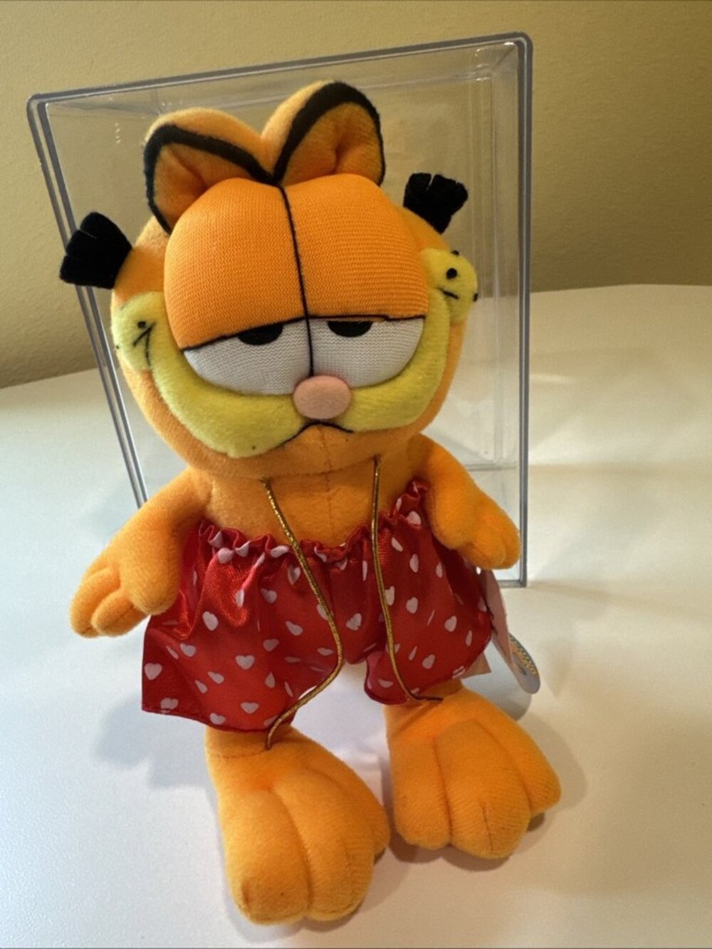 Russell Stover Garfield Plush Cat Paws Play By Play Tag Stuffed Animal Hang Tag